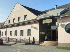 Отель Hotel Le Café  Погоржелице